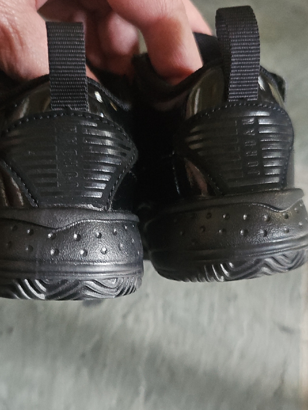 Nike Air Jordan Max Aura 2 Black Sneakers Infant Toddler Size 4C Cn8096 005 - Picture 8 of 10